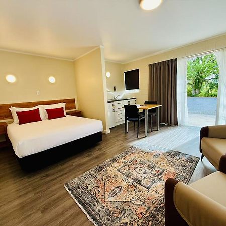 Colonial City Motel ハミルトン エクステリア 写真